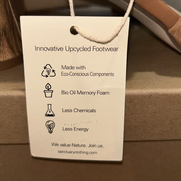 Women’s Sanctuary Sunset 2.0 Lion Heels Size 11M - Picture 6 of 12